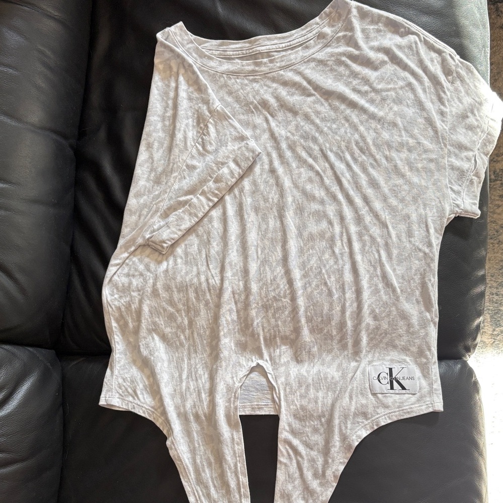 Calvin Klein Jeans Light Gray Girls' Short Sleeve Tee